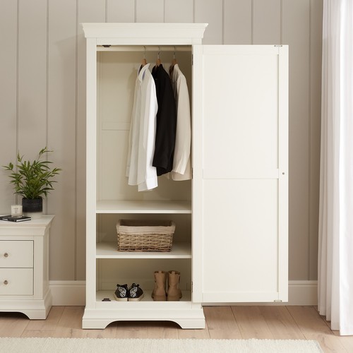 Wilmslow white painted door - 1,